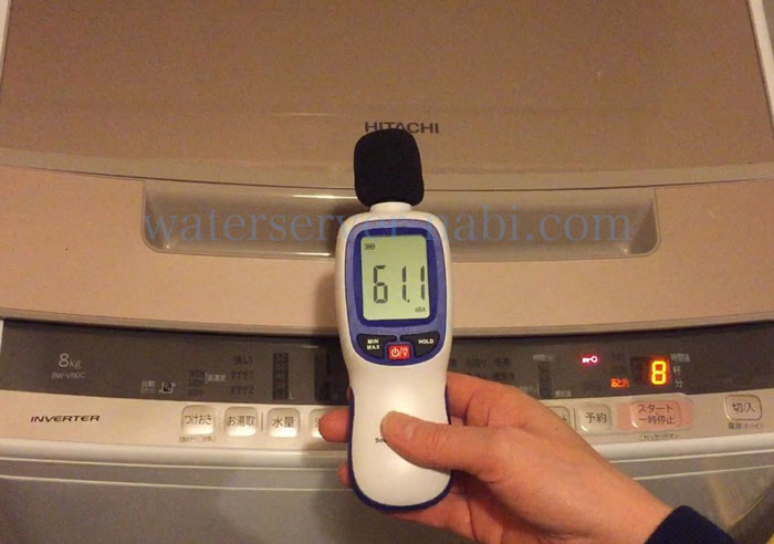 洗濯機の脱水時の音を騒音計で測定